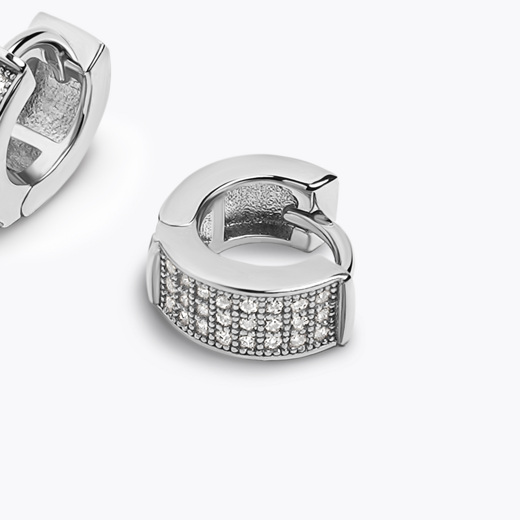 Elara Huggies Silver